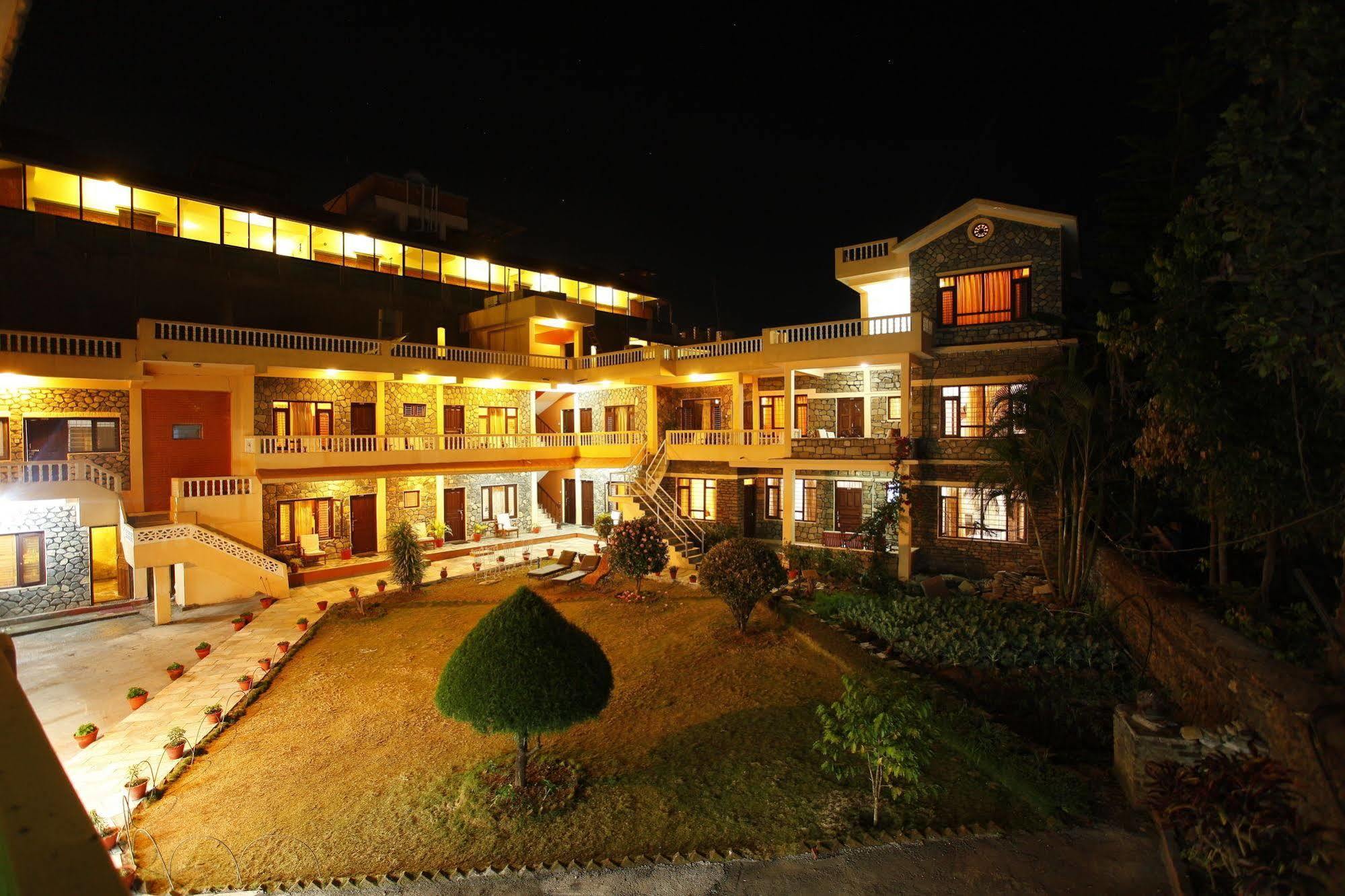 Hotel Lake Side Pokhara Exterior foto